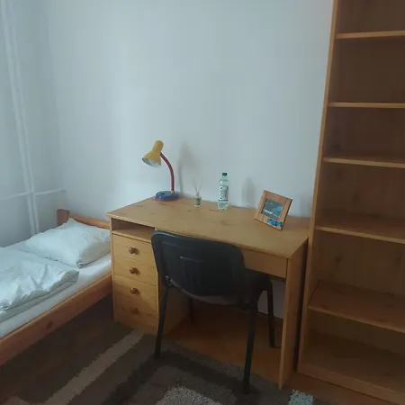 Sloneczny Apartament 3 - Oddzielne Pokoje Centrum Jarot Olsztyn (Warmian-Masurian)